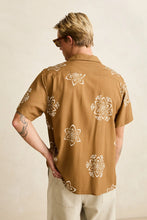 Load image into Gallery viewer, Rhythm Doily SS Shirt - Oak