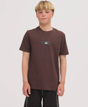 Load image into Gallery viewer, Quiksilver Stab Logo Youth Tee (10-16) - Coffee Bean