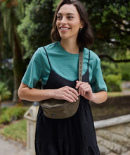 Load image into Gallery viewer, Swanndri St Clair V2 Midi Dress - Black