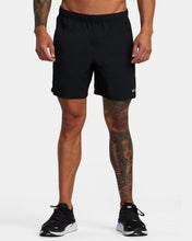 Load image into Gallery viewer, RVCA Yogger IV Short 17" - Black