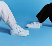 Load image into Gallery viewer, Vans Old Skool Shoe - True White