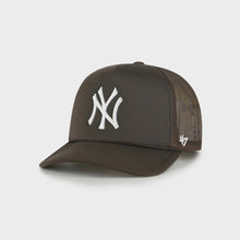 Load image into Gallery viewer, '47 Brand New York Yankees Brown Foam Front Mesh Trucker - Brown