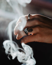 Load image into Gallery viewer, Dead Ivy Grim Ring