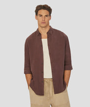 Load image into Gallery viewer, Industrie The Tennyson Linen Long-Sleeve Shirt - Bordeaux