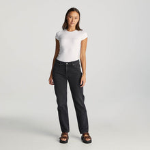 Load image into Gallery viewer, Wrangler Mid Tori Slim Straight Jean - After Dark