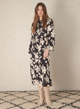 Load image into Gallery viewer, Esmaee Rosewood Midi Dress - Rosewood