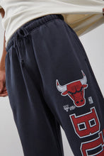 Load image into Gallery viewer, Mitchell & Ness Chicago Bulls Tip Off Sweatpants - Faded Black