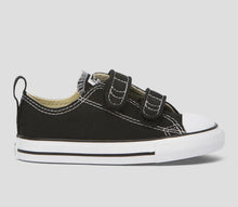 Load image into Gallery viewer, Converse Chuck Taylor All Star 2V Toddler Low Top - Black