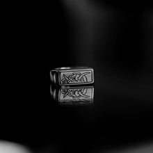 Load image into Gallery viewer, Dead Ivy Oni Ring