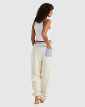 Load image into Gallery viewer, Billabong Later Days Trackpant - White Sand