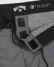 Load image into Gallery viewer, Billabong Shadow Cut OG Boardshorts - Char Heather