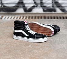 Load image into Gallery viewer, Vans Sk8-Hi Shoe - Black/White