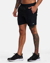 Load image into Gallery viewer, RVCA Yogger IV Short 17" - Black