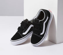 Load image into Gallery viewer, Vans Old Skool V Kids Shoe - Black/True White