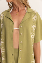 Load image into Gallery viewer, Rhythm Horizon Knitted Shirt - Palm
