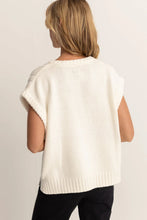 Load image into Gallery viewer, Rhythm Finley Cable Knitted Vest - White
