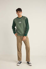 Load image into Gallery viewer, Rhythm Swerve Fleece Crew - Pine
