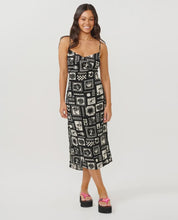 Load image into Gallery viewer, Rip Curl Beach Party Midi Dress - Black
