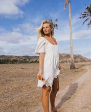 Load image into Gallery viewer, Rip Curl San Carlos LA Joya Short Sleeve Mini Dress - Lily
