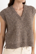 Load image into Gallery viewer, Rhythm Quinn Knit Vest - Oatmeal
