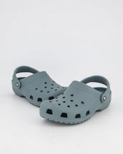 Load image into Gallery viewer, Crocs Classic Clog Kids (C11-J6) - Pond
