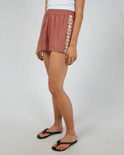 Load image into Gallery viewer, Silent Theory Capri Short - Clay
