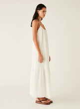 Load image into Gallery viewer, Esmaee Sol Dress - White
