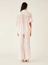Load image into Gallery viewer, Esmaee Sumerset Blouse - Pink/White
