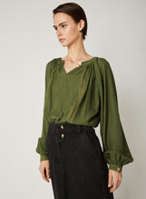 Load image into Gallery viewer, Esmaee Freya Blouse - Forest
