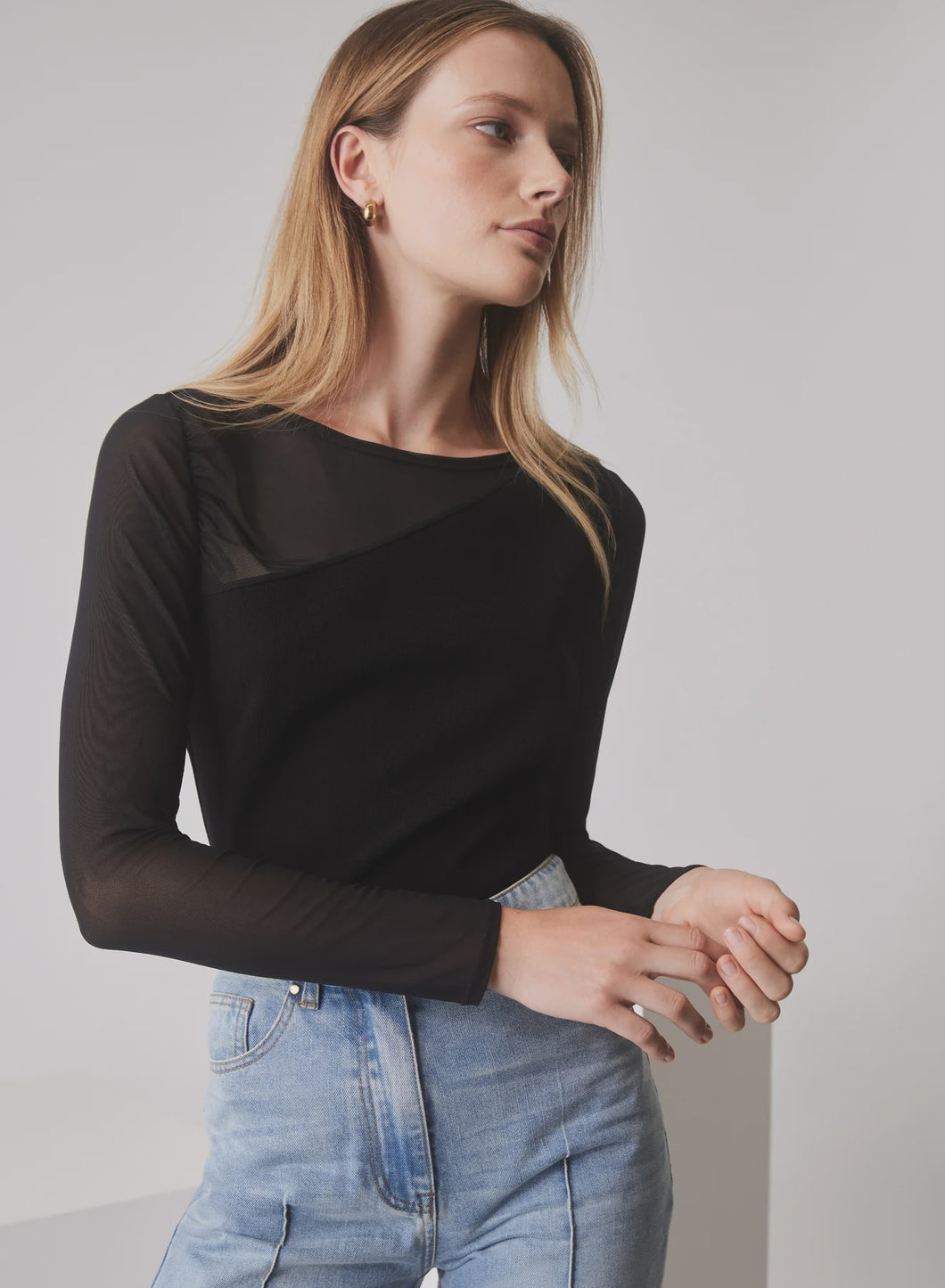 Esmaee' Viola Top - Black