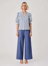 Load image into Gallery viewer, Esmaee Broadwalk Shirt - Blue Stripe
