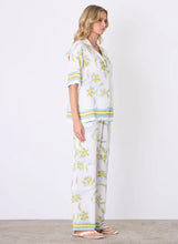 Load image into Gallery viewer, Esmaee Tranquility Shirt - Olive Floral
