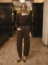 Load image into Gallery viewer, Esmaee Mayfair Barrel Leg Jeans - Espresso
