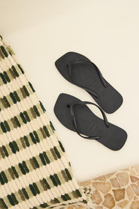 Havaianas Slim Square Solid Thongs - Black