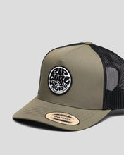Load image into Gallery viewer, Rip Curl Wetsuit Icon Trucker Cap - Olive
