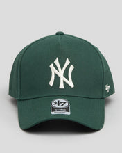 Load image into Gallery viewer, &#39;47 Brand New York Yankees MVP DT Snapback Hat - Dark Green
