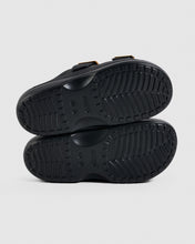 Load image into Gallery viewer, Crocs Saturday Metallic Buckle Sandal - Black
