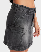 Load image into Gallery viewer, Billabong Hilary Cargo JNR Skirt (6-14) - Washed Black
