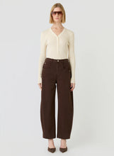 Load image into Gallery viewer, Esmaee Mayfair Barrel Leg Jeans - Espresso
