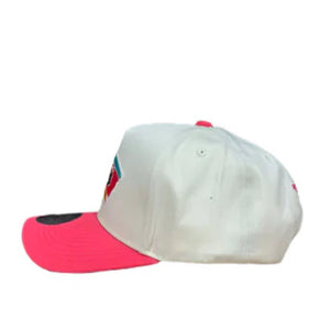 Mitchell & Ness Pro Pinch Snapback Spurs - White Cream/Pink