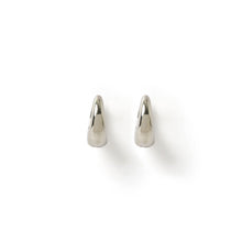 Load image into Gallery viewer, Arms Of Eve Max Silver Earrings - Midi
