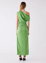 Load image into Gallery viewer, Esmaee Dustin Dress - Kiwi
