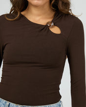 Load image into Gallery viewer, Silent Theory Atlas Long Sleeve Top - Chocolate
