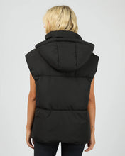 Load image into Gallery viewer, All About Eve Elevate Puffer Vest - Black
