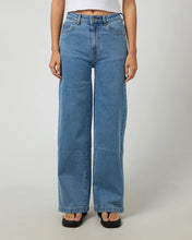 Load image into Gallery viewer, All About Eve Jacqui Wide Leg Jean - Light Blue
