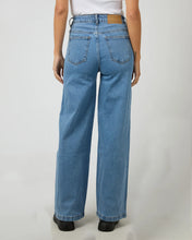 Load image into Gallery viewer, All About Eve Jacqui Wide Leg Jean - Light Blue
