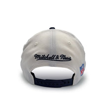 Load image into Gallery viewer, Mitchell &amp; Ness Team Arch 110 Raiders Hat - White Cream/Black
