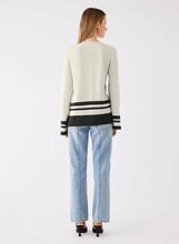 Load image into Gallery viewer, Esmaee&#39; Axel Sweater - Cream
