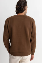 Load image into Gallery viewer, Rhythm Classic Fleece Crew - Chocolate
