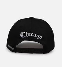 Load image into Gallery viewer, Mitchell &amp; Ness Gothic Letter Pro Pinch Bulls Hat - Black

